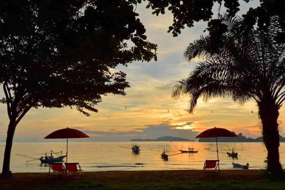Hotel De Sea Almond Chumphon Exteriér fotografie